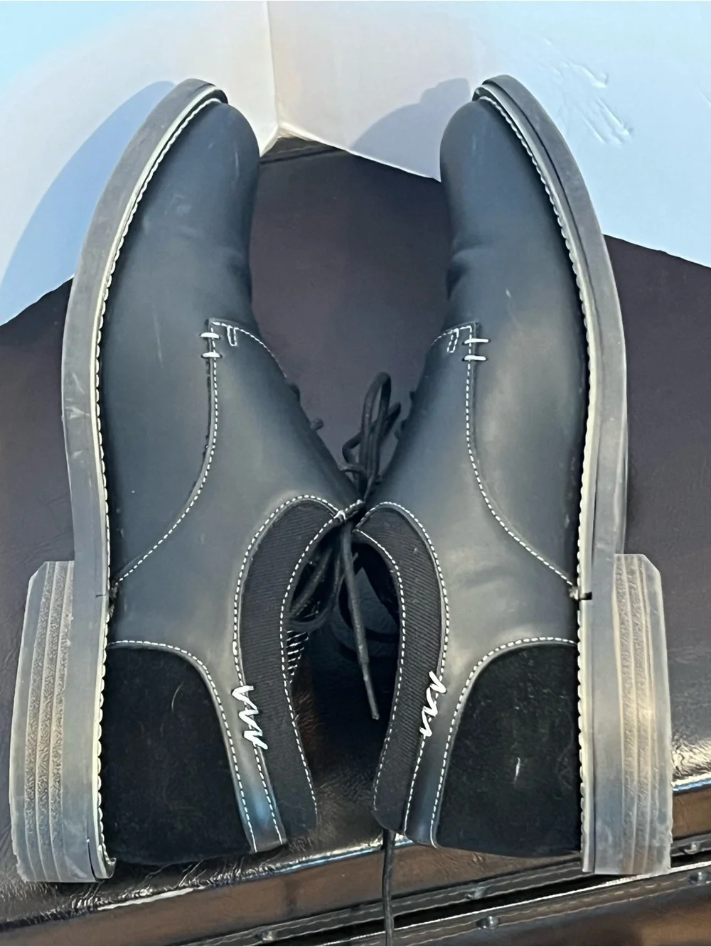 Men's Black Amy623 Dress Shoes with Contrast Stitching